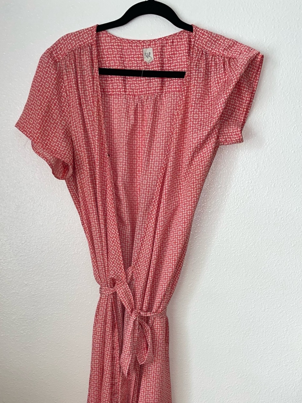 GAP Red Geometric Tie-Waist Maxi Dress